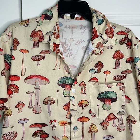 Funky Threads - Tan Mushroom Shirt - Casual Button Down - XL - Picture 2 of 8